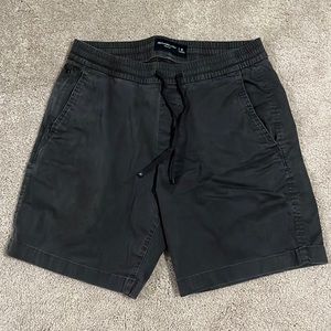 Men’s size medium Abercrombie drawstring shorts!
